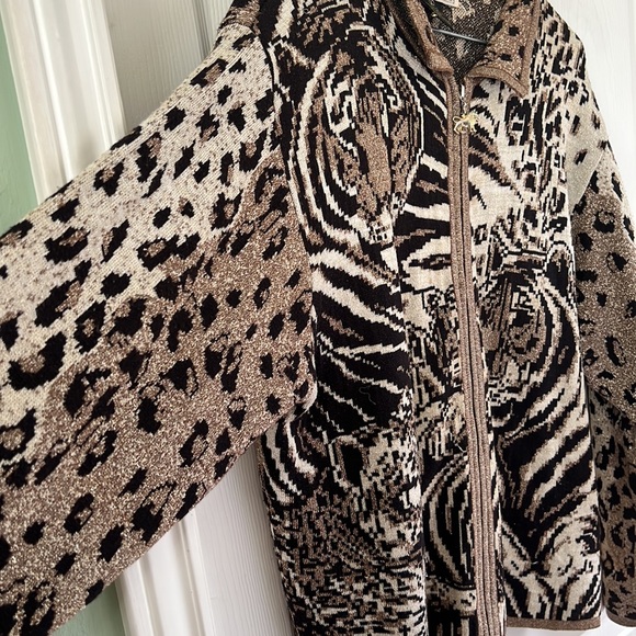 Vintage Lisa Ashley metallic tiger sweater.  Full front zipper.  Size Large. - Picture 5 of 8